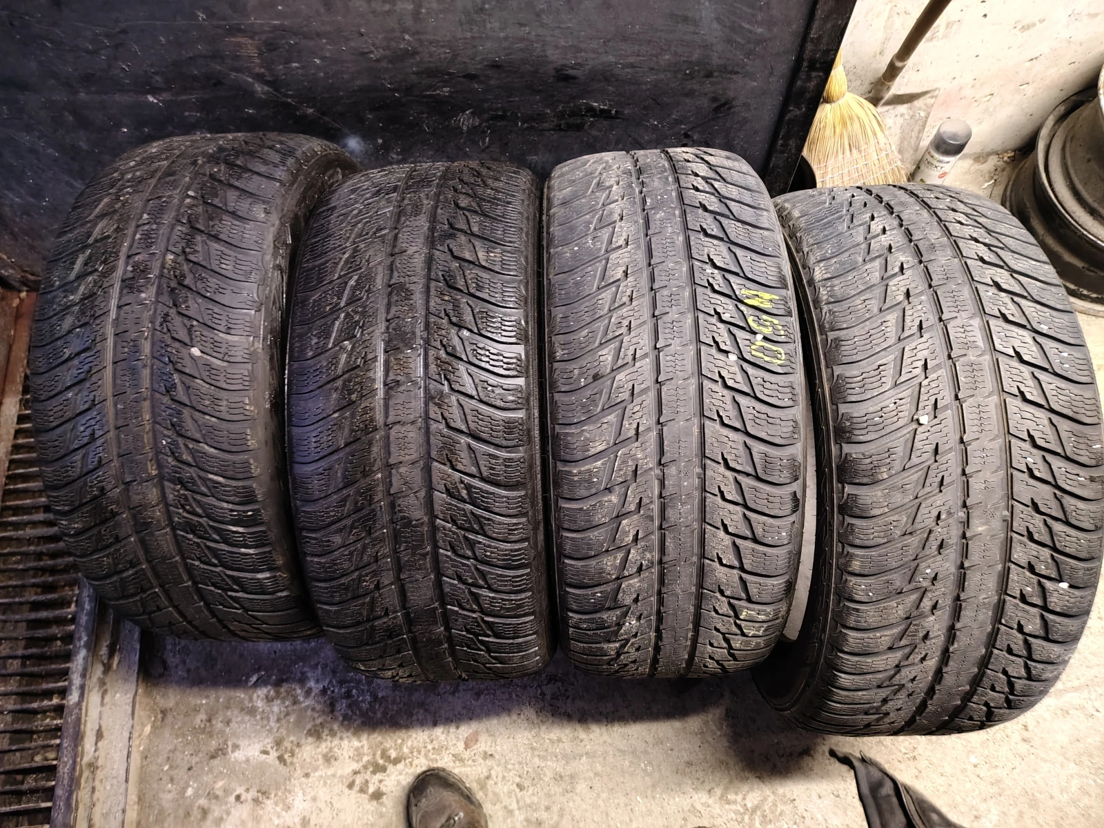 Гуми Зимни 275/45R20