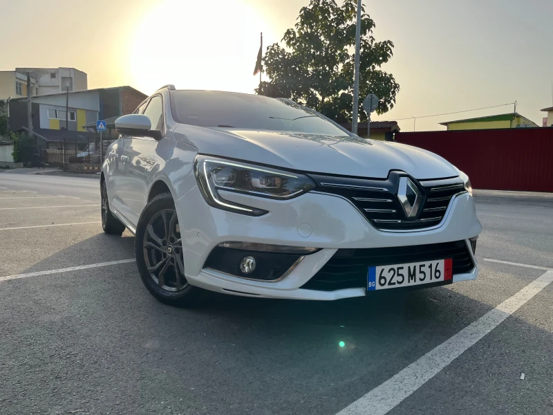 Renault Megane GrandTour/1.2Tce/131PS/EDC/ВСИЧКИ ЕКСТРИ!!!, снимка 1 - Автомобили и джипове - 48371749