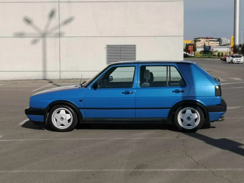 VW Golf, снимка 2 - Автомобили и джипове - 49373447