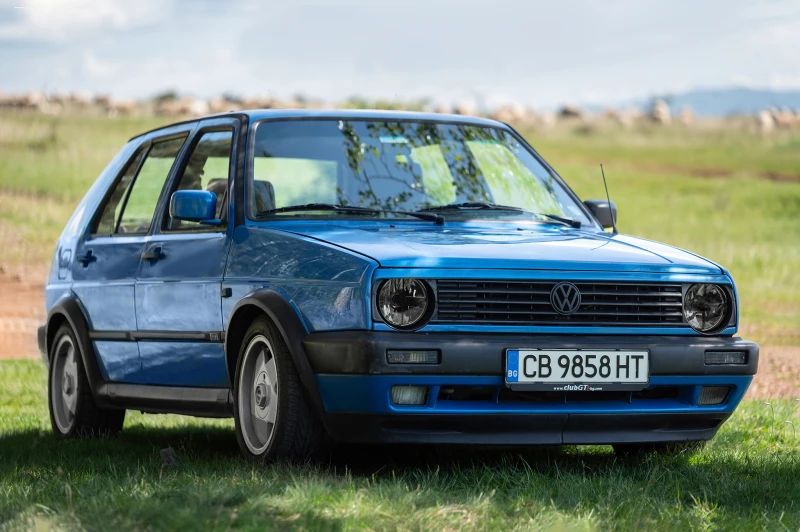 VW Golf, снимка 1 - Автомобили и джипове - 49373447