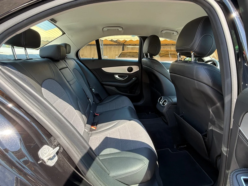 Mercedes-Benz C 250 4-MATIC AMG ! 100% РЕАЛНИ КИЛОМЕТРИ! ! !, снимка 13 - Автомобили и джипове - 52197055