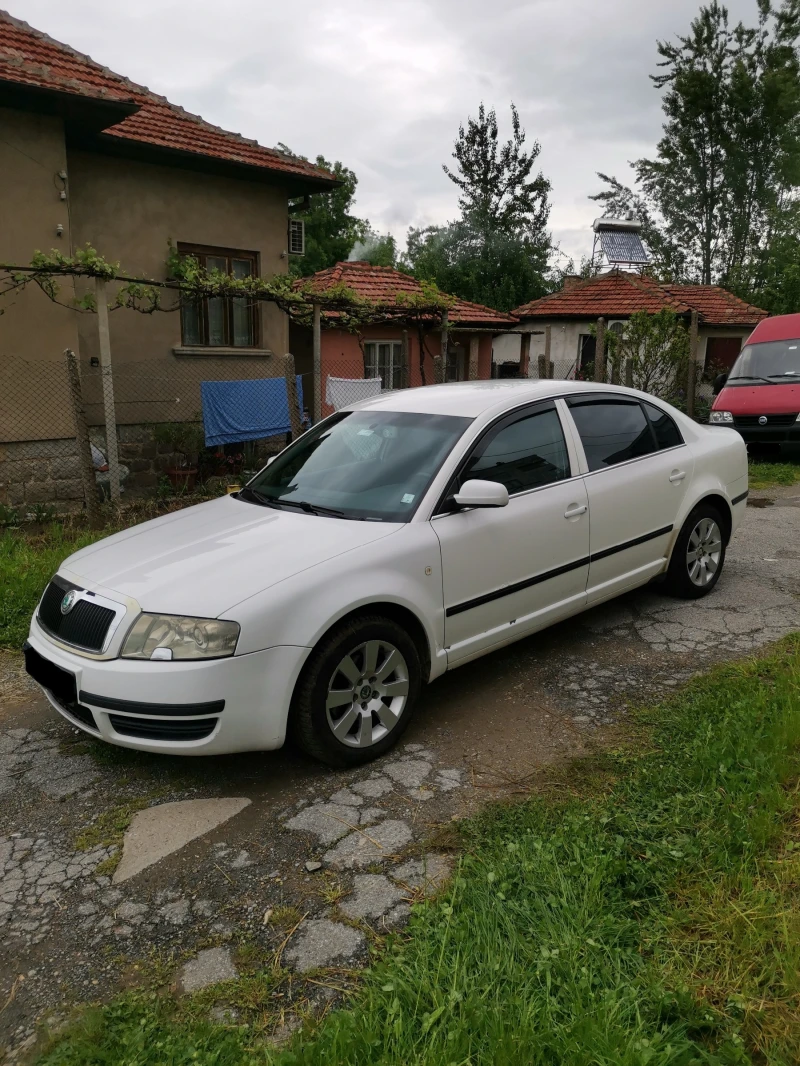 Skoda Superb, снимка 3 - Автомобили и джипове - 52369846