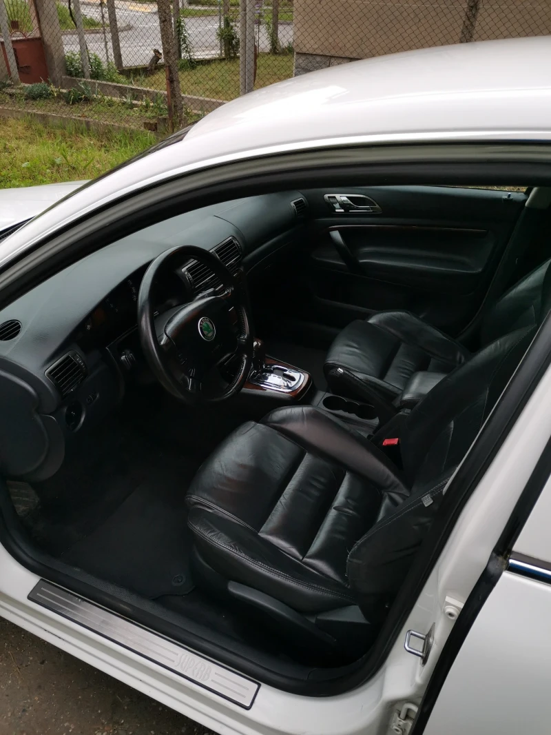 Skoda Superb, снимка 5 - Автомобили и джипове - 52369846