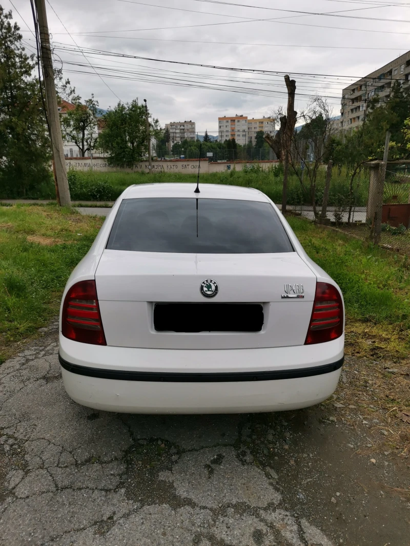 Skoda Superb, снимка 4 - Автомобили и джипове - 52369846