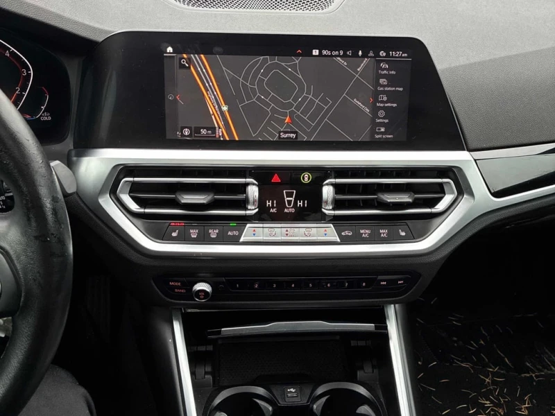 BMW 330 i xDrive 2021 * CARFAX * БЕЗ ПЪРВОНАЧАЛНА ВНОСКА, снимка 9 - Автомобили и джипове - 52744037