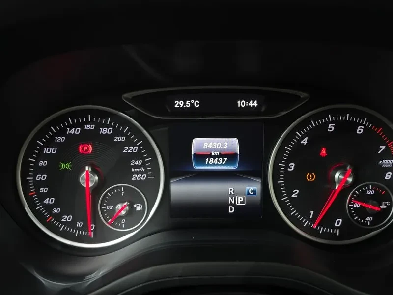Mercedes-Benz B 220, снимка 8 - Автомобили и джипове - 54863796