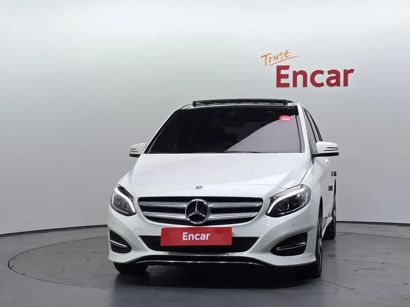 Mercedes-Benz B 220, снимка 3 - Автомобили и джипове - 54863796