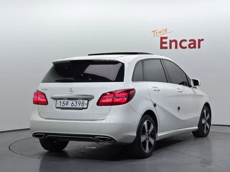 Mercedes-Benz B 220, снимка 2 - Автомобили и джипове - 54863796