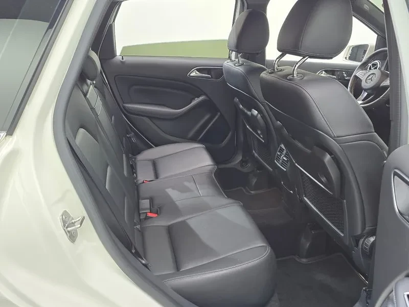 Mercedes-Benz B 220, снимка 11 - Автомобили и джипове - 54863796