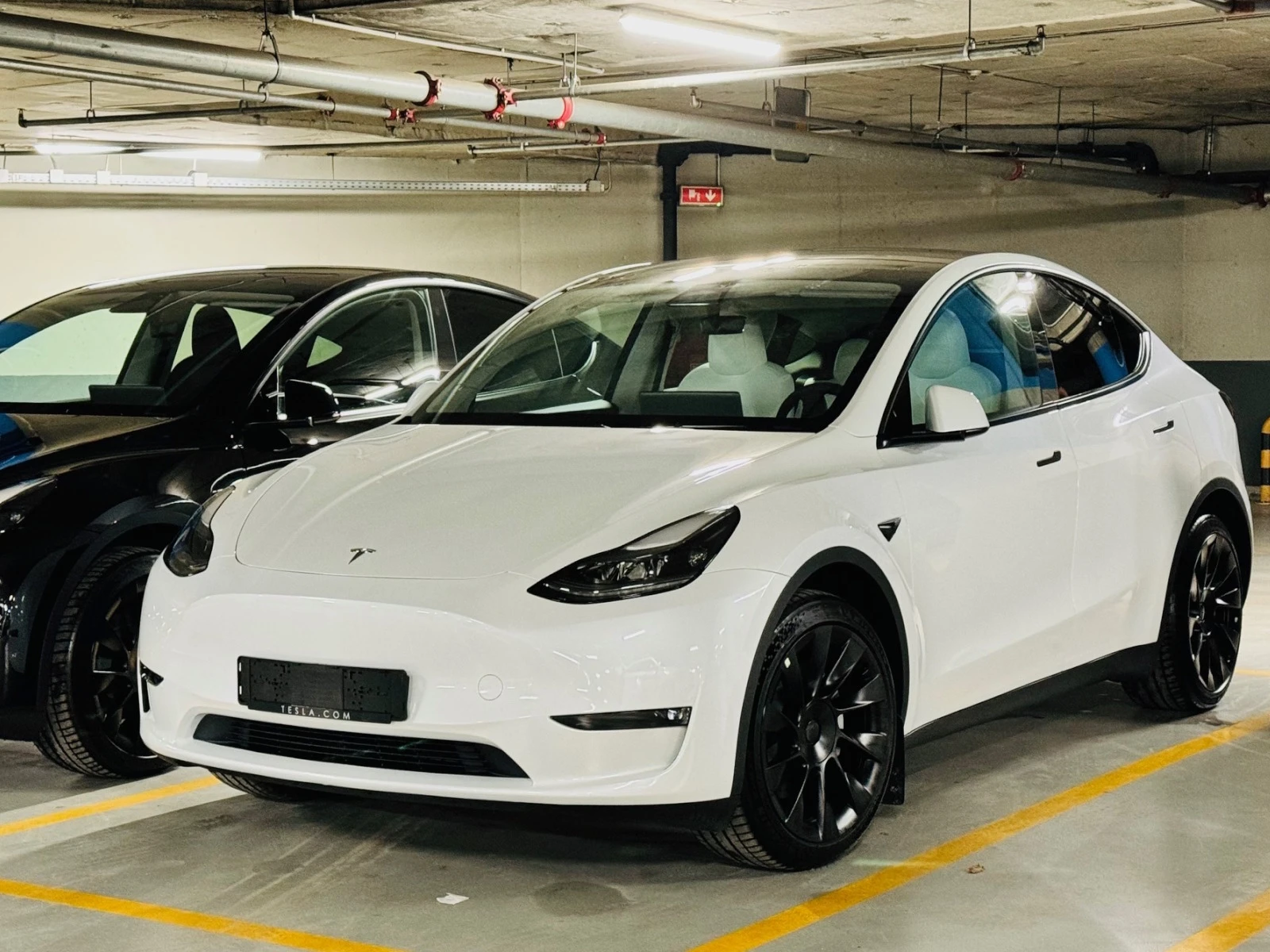 Tesla Model Y Long Range - 7km - ПРОДАДЕА, снимка 1