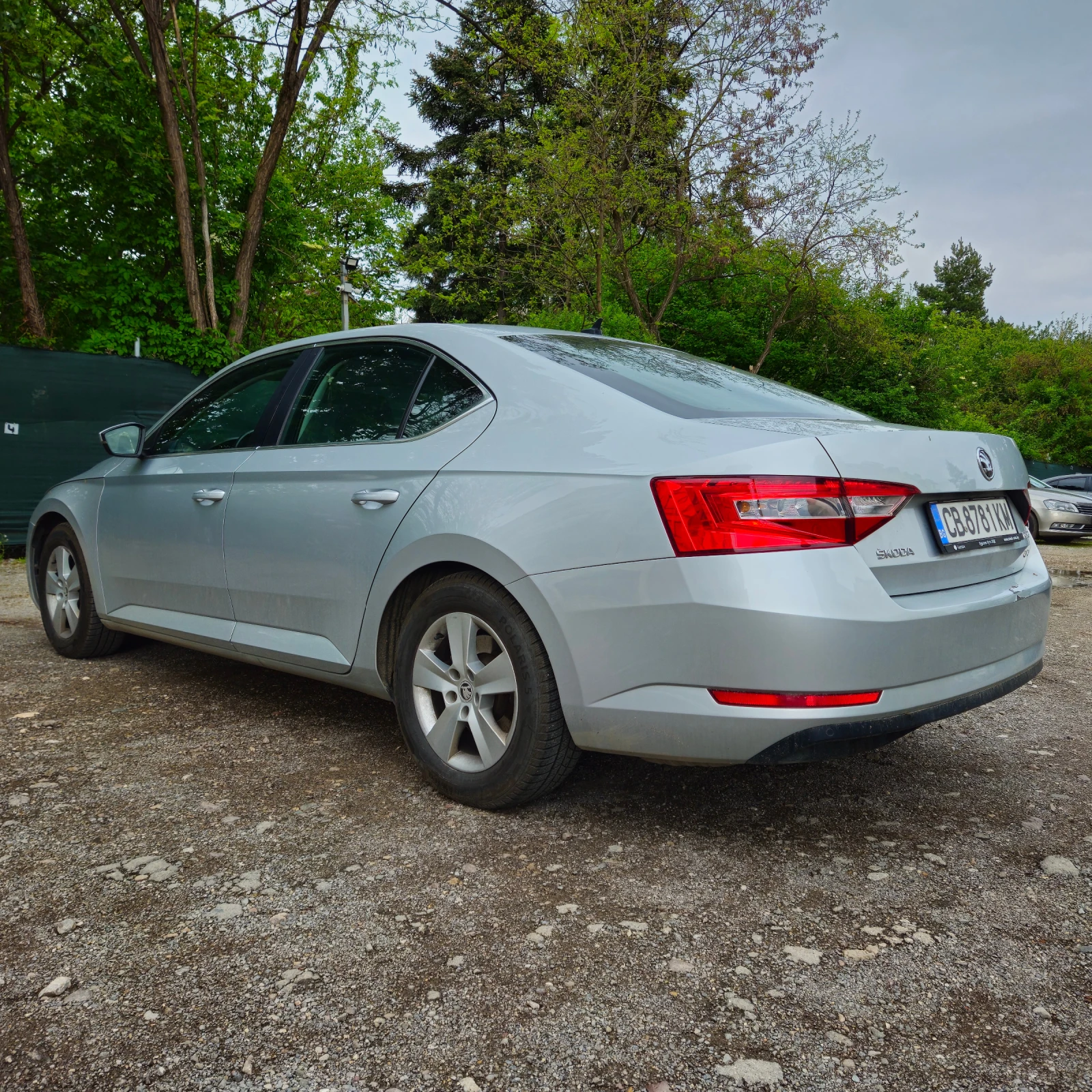 Skoda Superb 2.0 TDi 4x4 - изображение 5