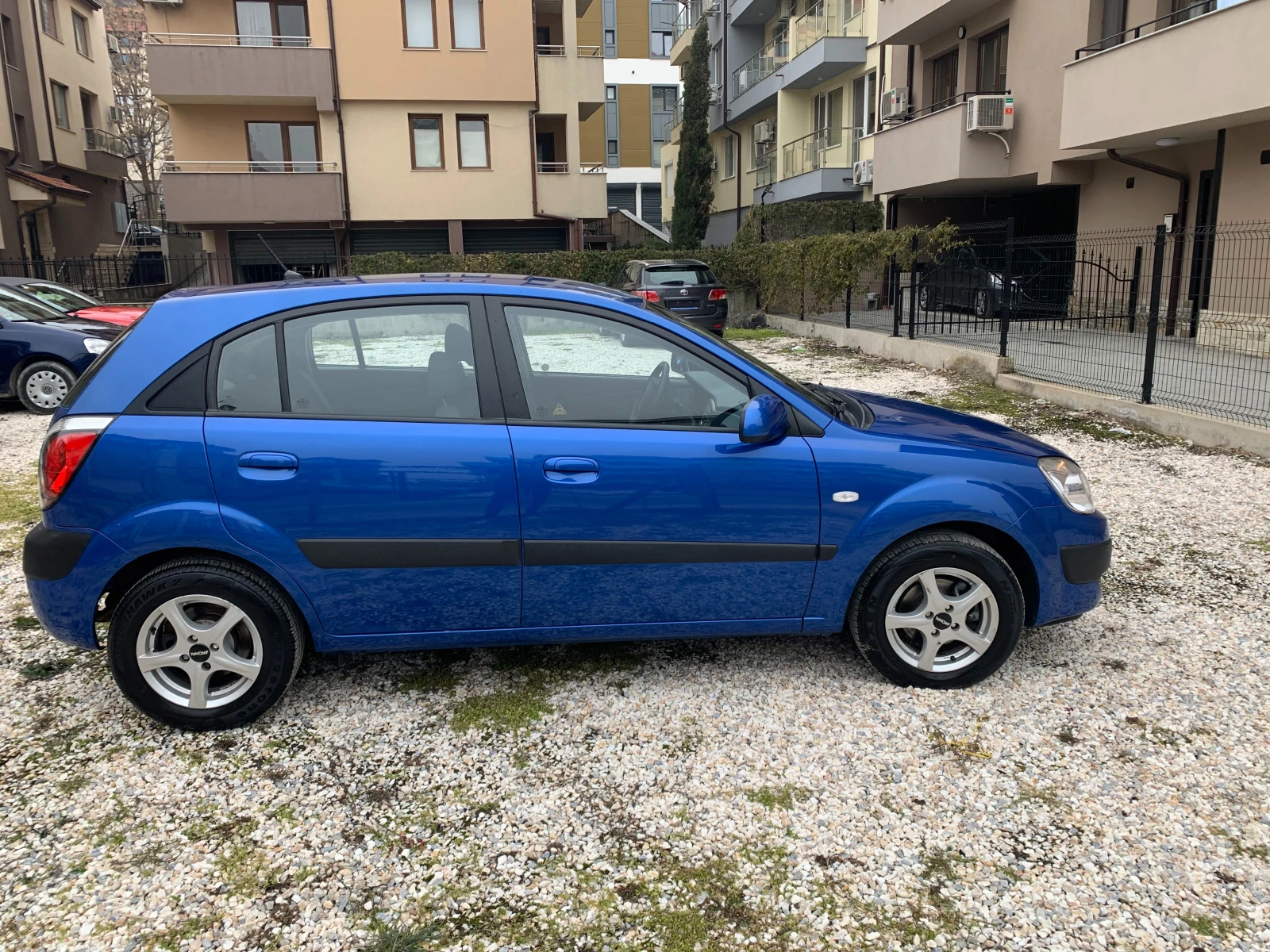 Kia Rio 1.6CVVT Automat Швейцария - изображение 7
