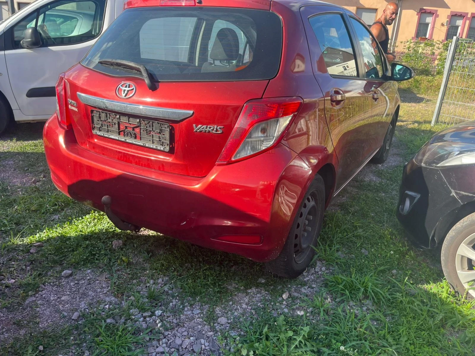 Toyota Yaris  - изображение 2