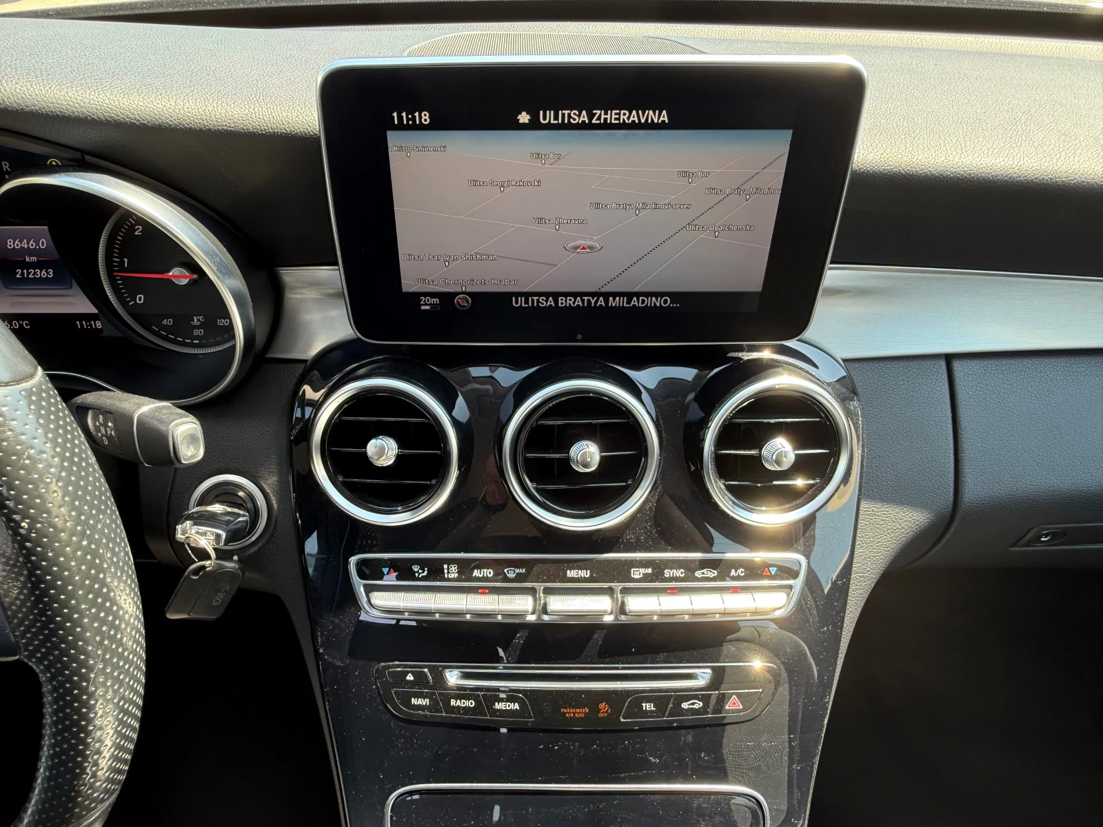 Mercedes-Benz C 250 4-MATIC AMG ! 100% РЕАЛНИ КИЛОМЕТРИ! ! ! | Mobile.bg — изображение 15