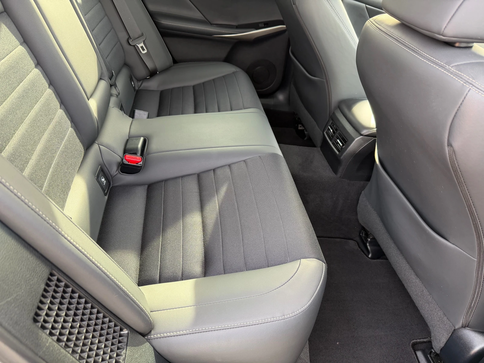 Lexus IS 300 2.5 HYBRID | Mobile.bg   14