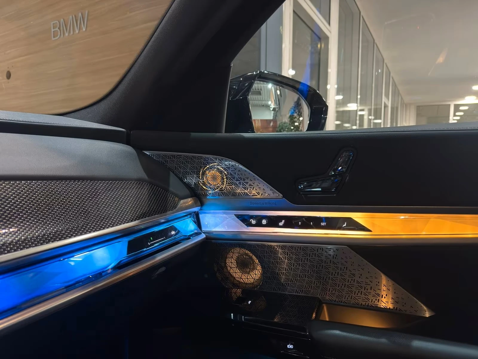 BMW 760 M760e Plug-in Hybrid xDrive - изображение 10