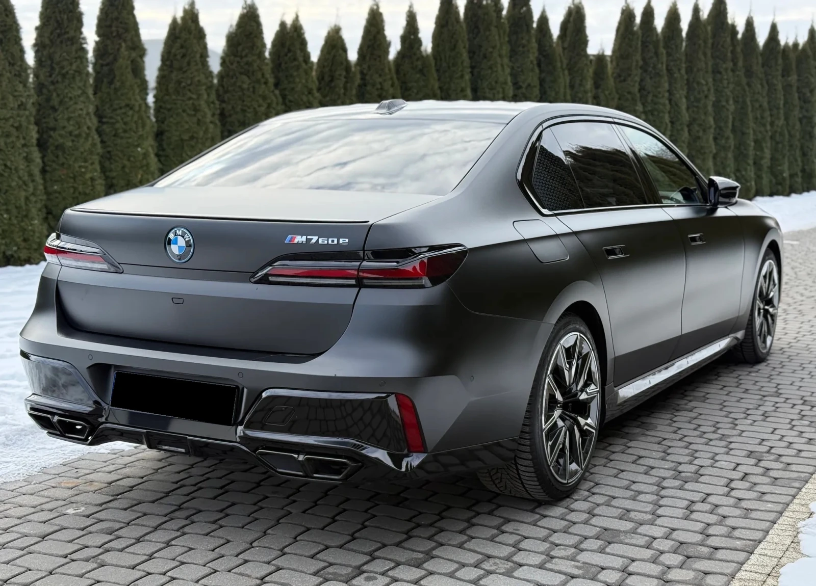 BMW 760 M760e Plug-in Hybrid xDrive - изображение 6