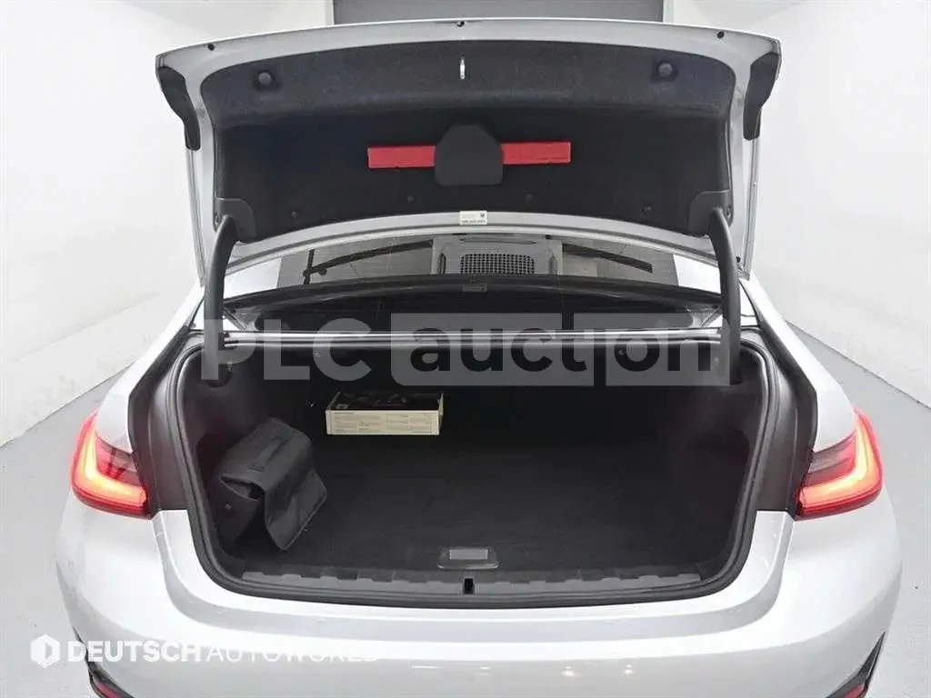 BMW 330 2020* HYBRID* HEAD-UP* КРАЙНА ЦЕНА, снимка 16 - Автомобили и джипове - 53916211