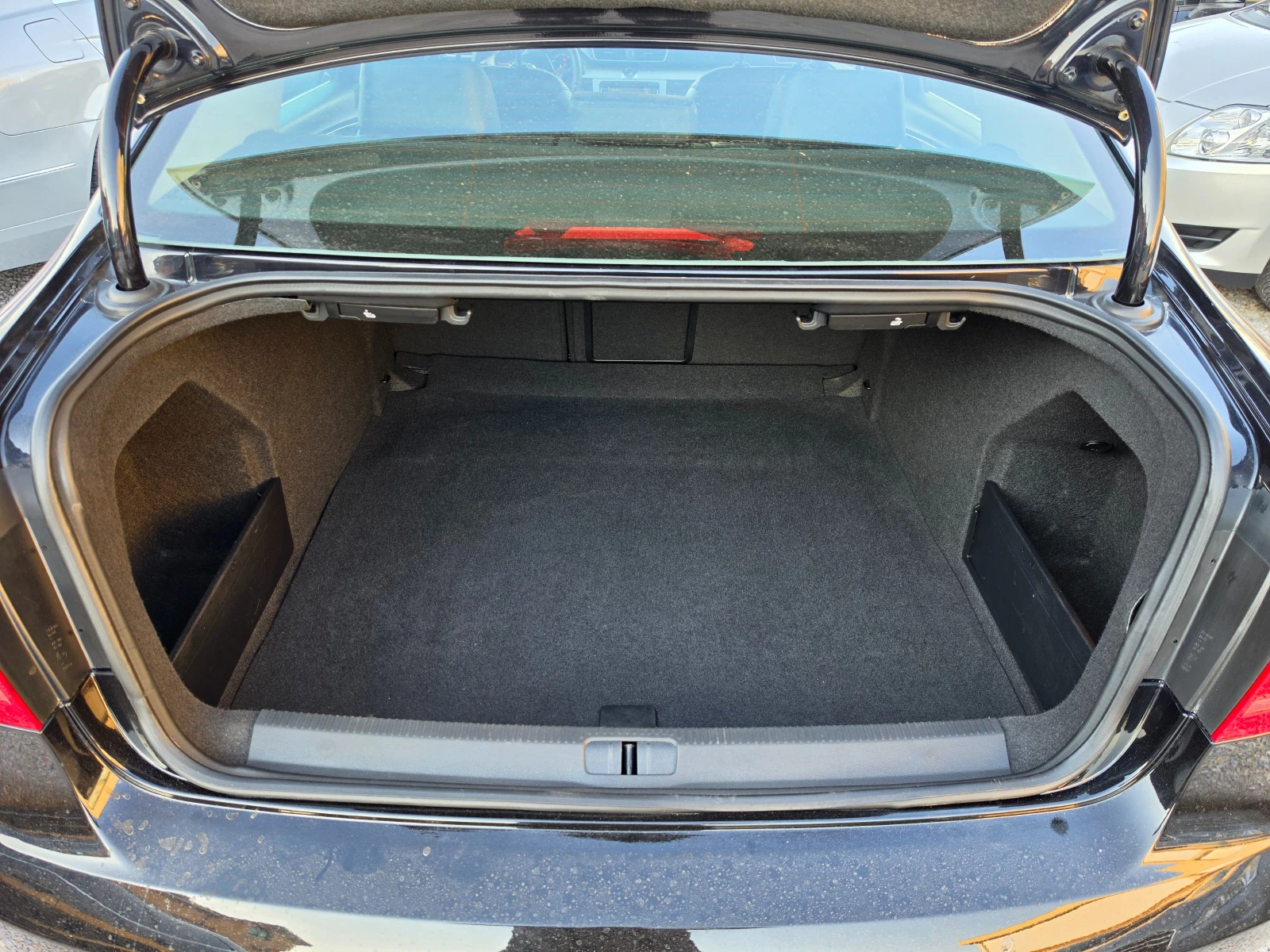 VW Passat 2.0TDI HIGHLINE /SEDAN/, снимка 14 - Автомобили и джипове - 54443170