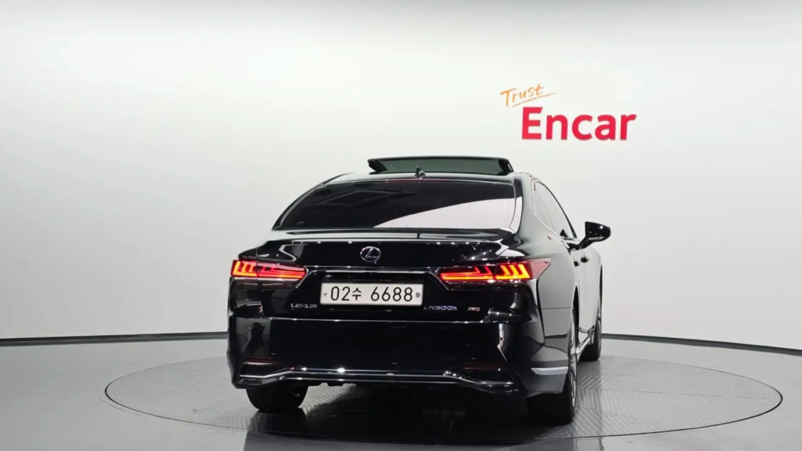 Lexus LS 500h EXECUTIVE | МАСАЖ | ПОДГРЕВ | ОБДУХ | ЩОРИ, снимка 4 - Автомобили и джипове - 54667604