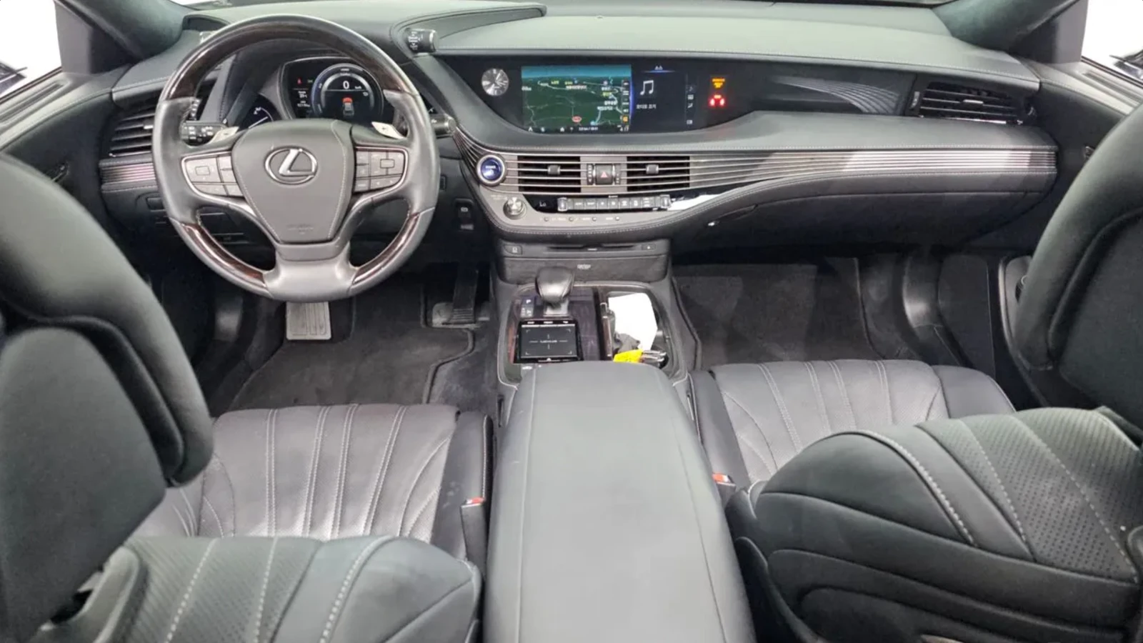 Lexus LS 500h EXECUTIVE | МАСАЖ | ПОДГРЕВ | ОБДУХ | ЩОРИ, снимка 10 - Автомобили и джипове - 54667604