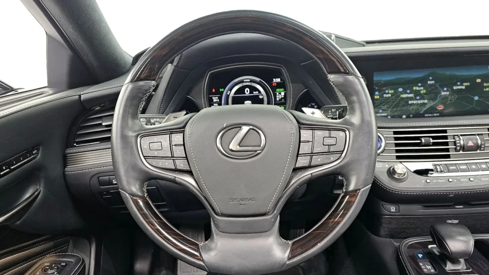Lexus LS 500h EXECUTIVE | МАСАЖ | ПОДГРЕВ | ОБДУХ | ЩОРИ, снимка 11 - Автомобили и джипове - 54667604