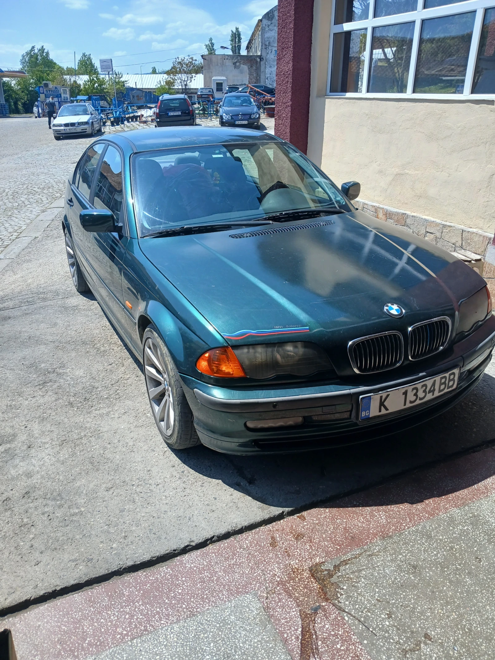 BMW 320 Diesel, снимка 4 - Автомобили и джипове - 54771198