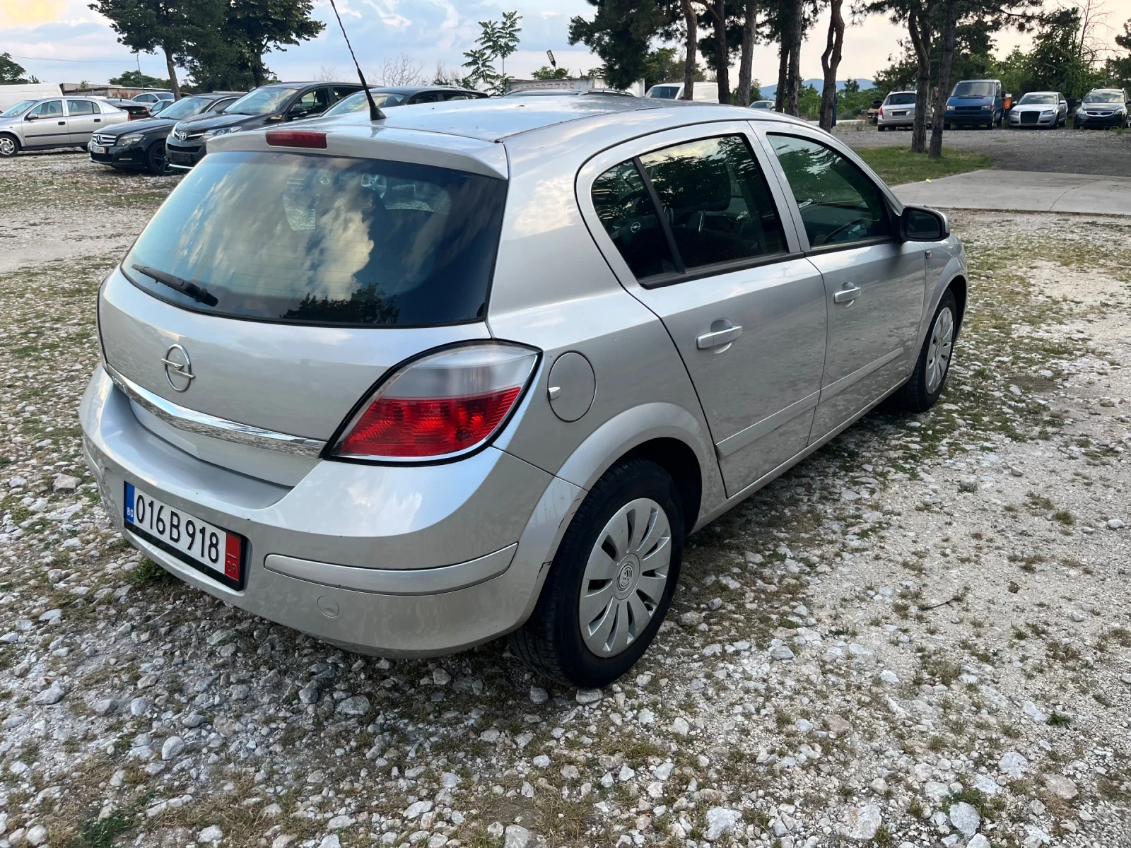 Opel Astra 1.4i, снимка 3 - Автомобили и джипове - 55002848