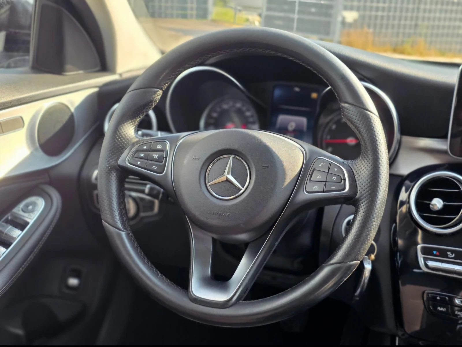 Mercedes-Benz C 180 Exclusive, снимка 13 - Автомобили и джипове - 55643073