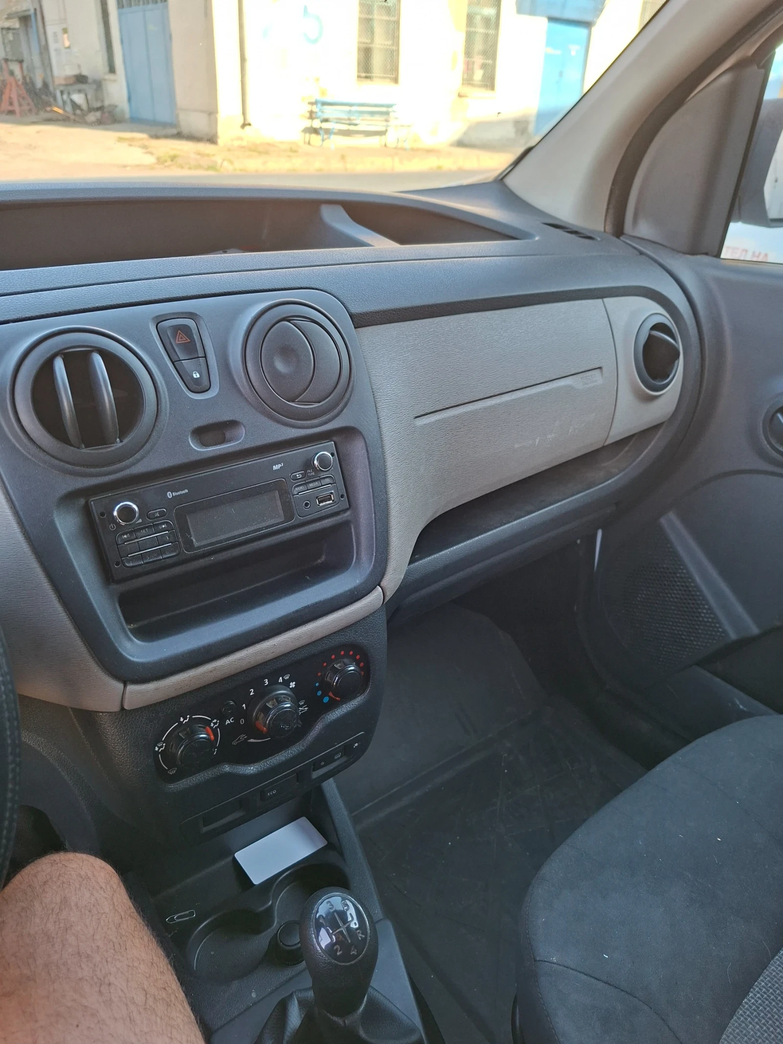 Dacia Dokker, снимка 9 - Автомобили и джипове - 55840803