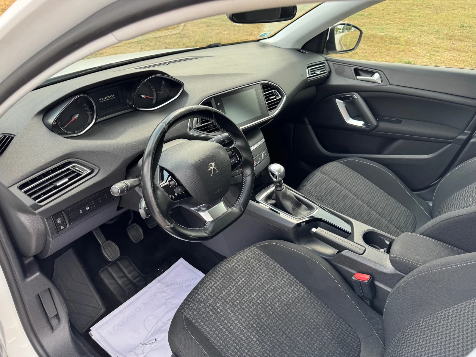 Peugeot 308 1.5 HDI Allure Top, снимка 15 - Автомобили и джипове - 55931896