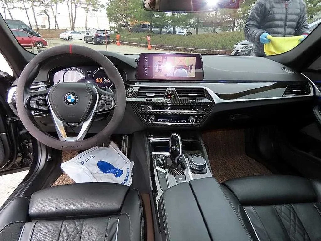 BMW 530 D * M SPORT * ОБДУХВАНЕ * 360 * HEAD UP * , снимка 9 - Автомобили и джипове - 56076049
