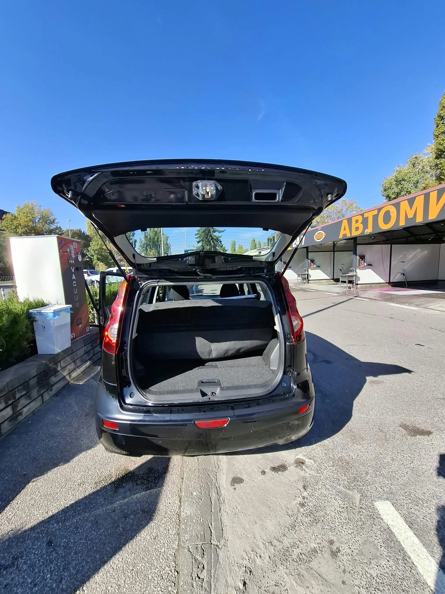 Nissan Note, снимка 5 - Автомобили и джипове - 56613997