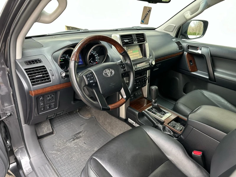 Toyota Land cruiser 3.0D4D / АВТОМАТИК / FULL, снимка 9 - Автомобили и джипове - 48075843