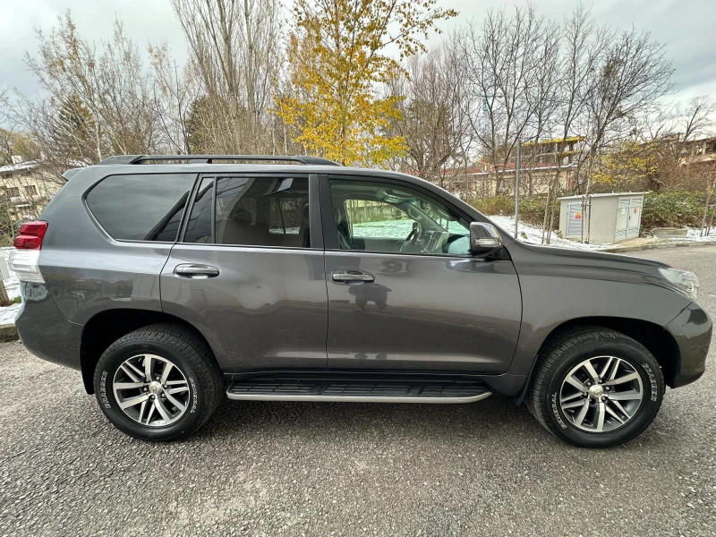 Toyota Land cruiser 3.0D4D / АВТОМАТИК / FULL, снимка 8 - Автомобили и джипове - 48075843