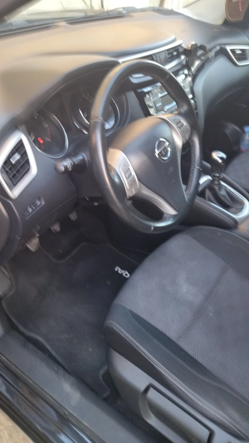 Nissan Qashqai, снимка 11 - Автомобили и джипове - 49010553