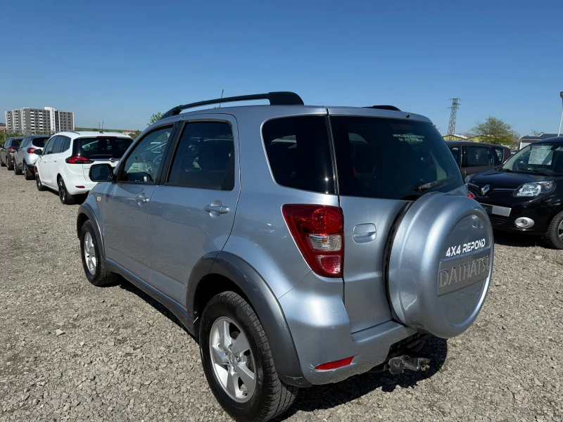 Daihatsu Terios 1.5i CH 4x4, снимка 2 - Автомобили и джипове - 50349911
