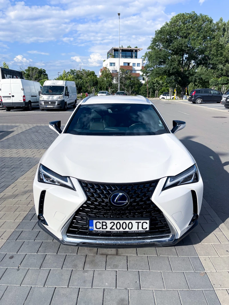 Lexus UX 250h, снимка 2 - Автомобили и джипове - 51954664