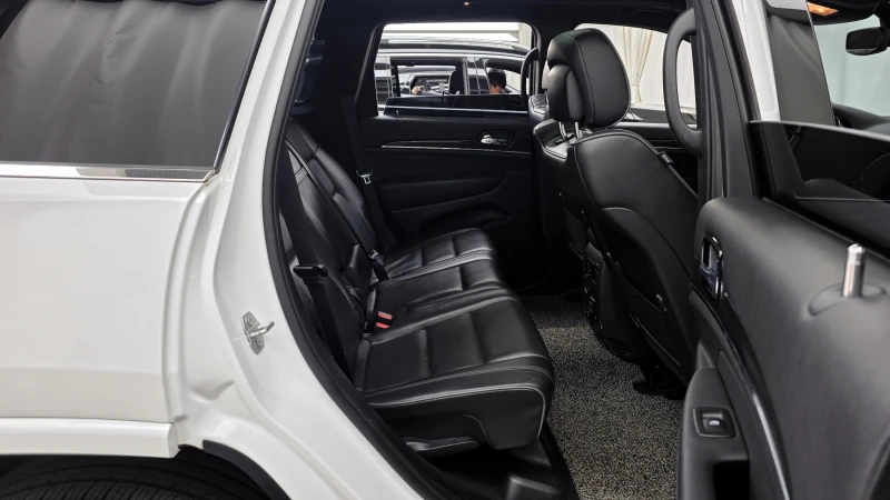 Jeep Grand cherokee 3.6 OVERLAND autogeorge.com, снимка 11 - Автомобили и джипове - 53084176