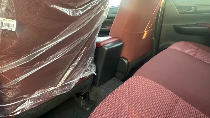 Toyota Hilux, снимка 7 - Автомобили и джипове - 53105646