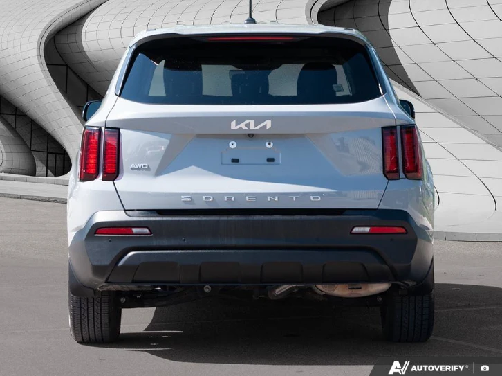 Kia Sorento LX* AWD* CARPLAY* ПОДГРЕВ* KEYLESS* КАМЕРА* , снимка 7 - Автомобили и джипове - 53999901