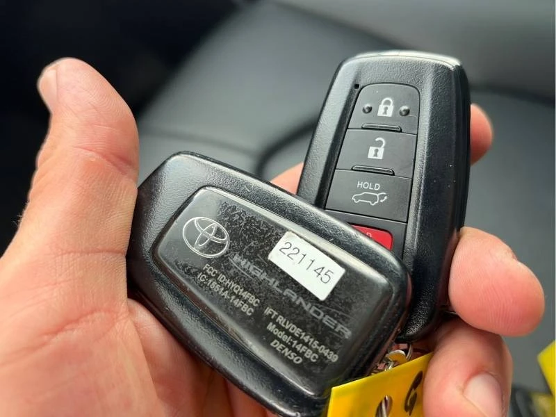 Toyota Highlander * XLT * AWD * ДИСТРОНИК * 2 КЛЮЧА, снимка 12 - Автомобили и джипове - 55690955