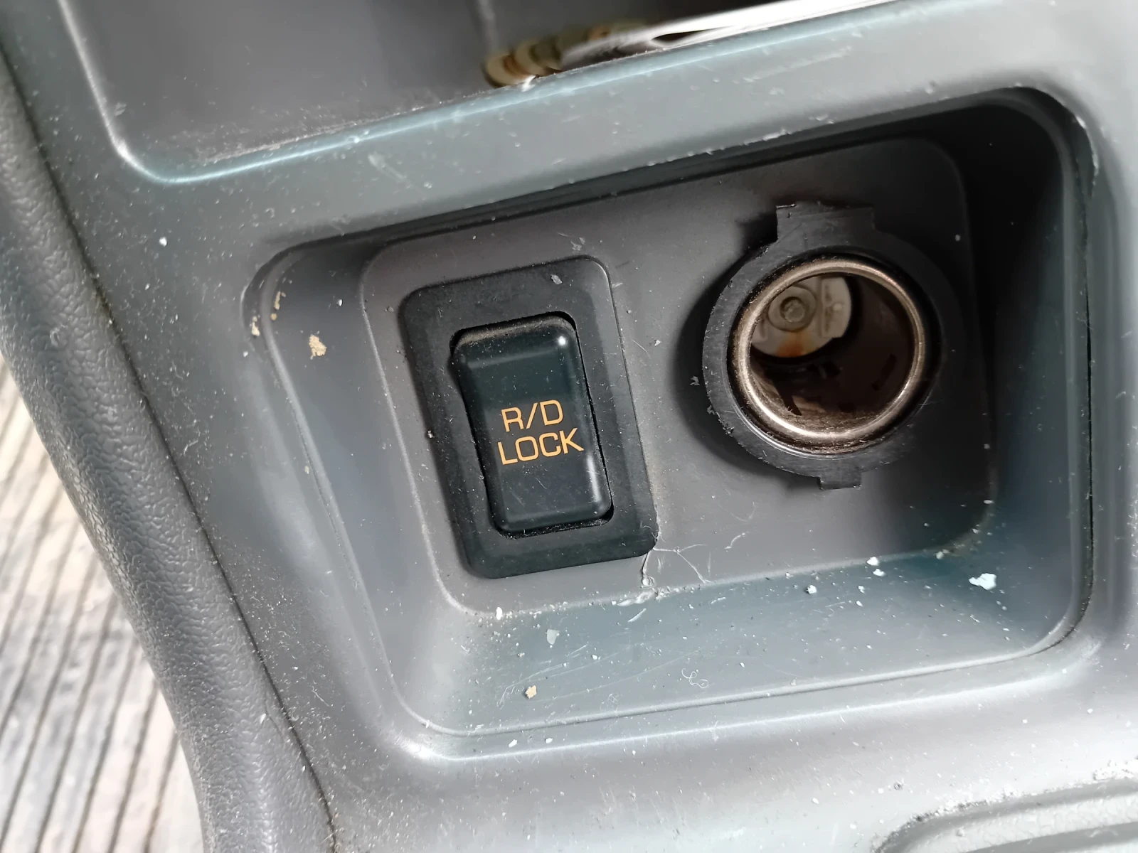 Mitsubishi Pajero 2.5 - изображение 8