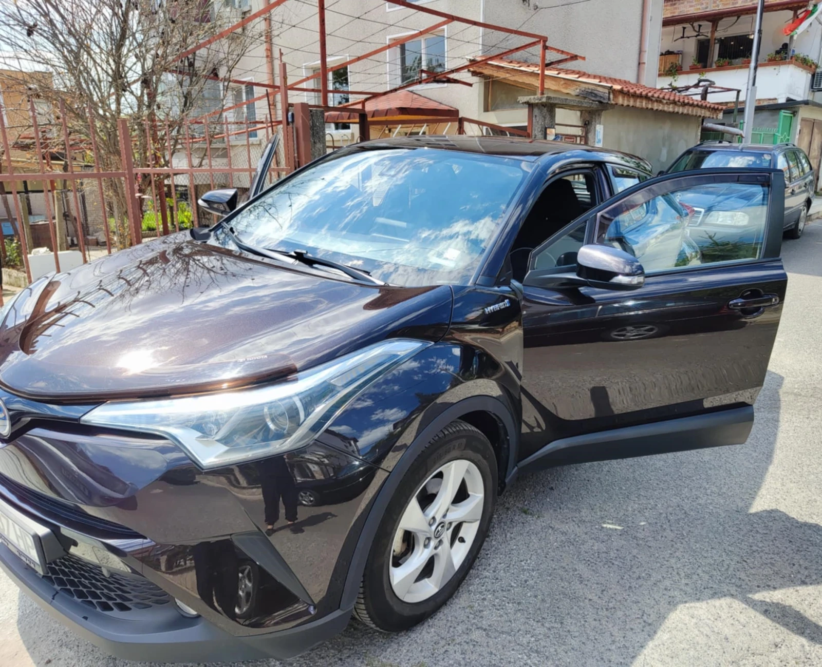 Toyota C-HR  - изображение 2