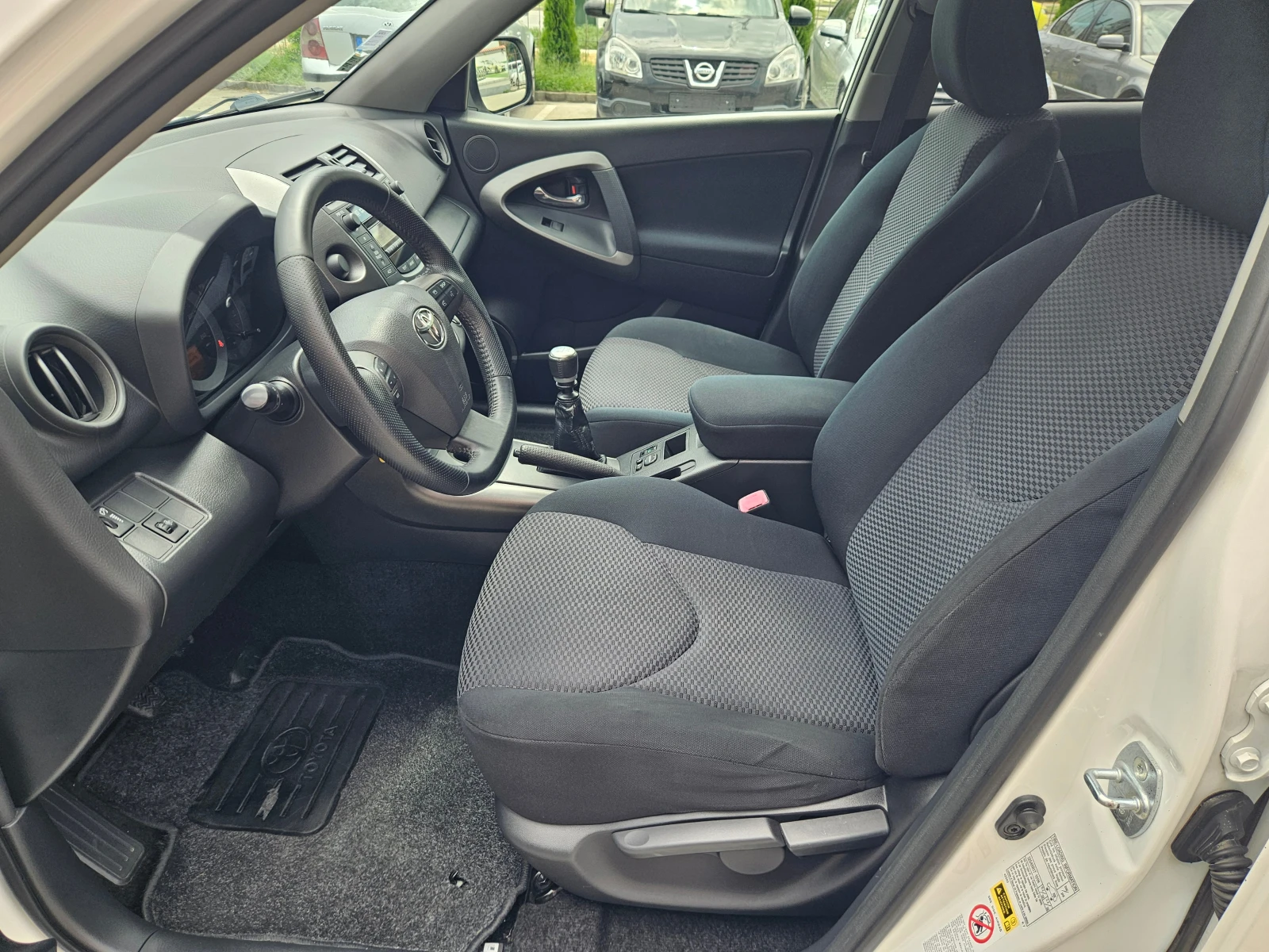 Toyota Rav4 2.2 D-4D (150 Hp) - изображение 10