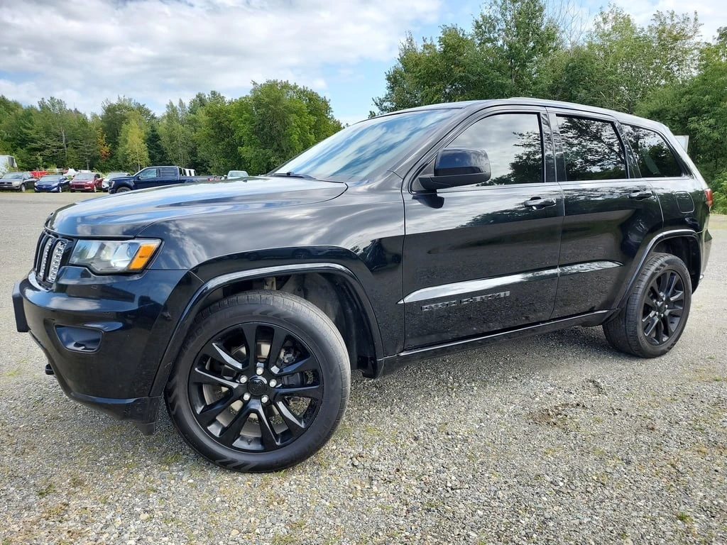 Jeep Grand cherokee * 4WD 4DR ALTITUDE * LTD AVAIL* * CARFAX *   | Mobile.bg   1