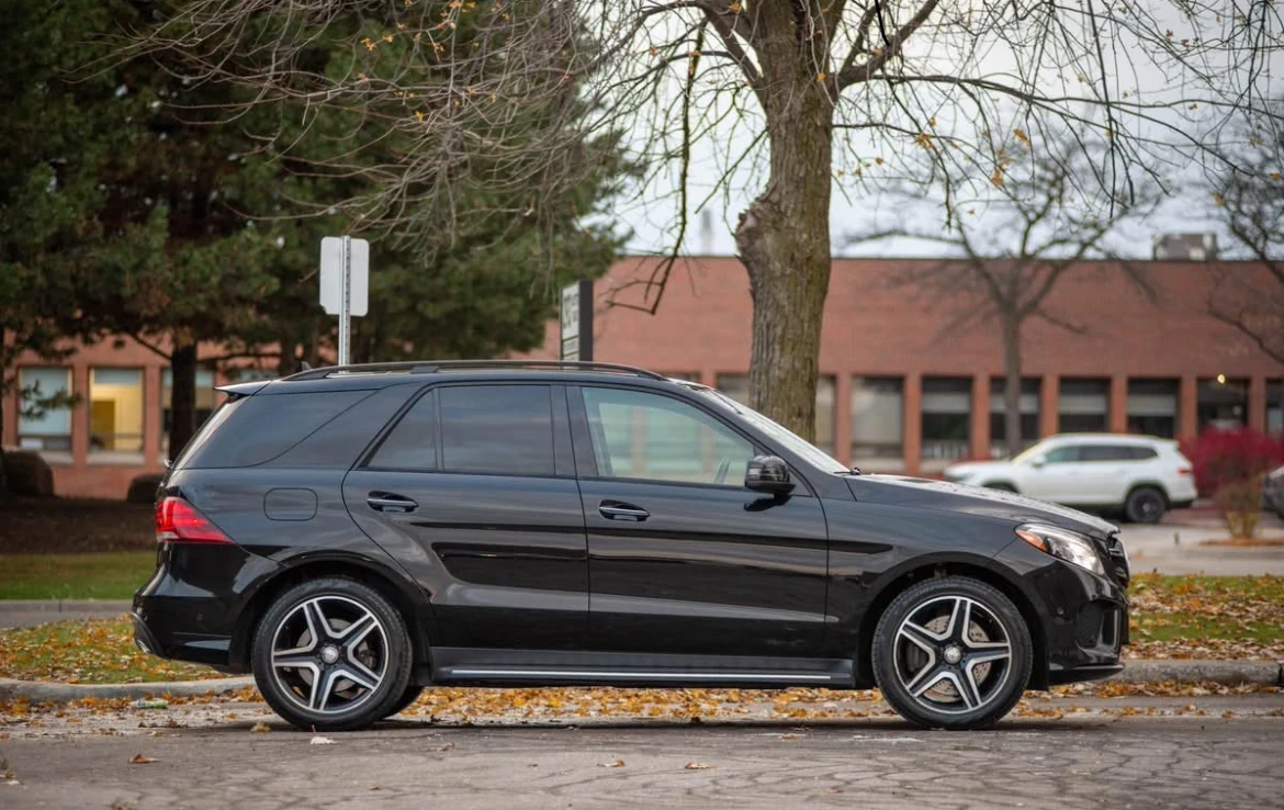 Mercedes-Benz GLE 400 CARFAX * * АВТО КРЕДИТ * *  - изображение 3