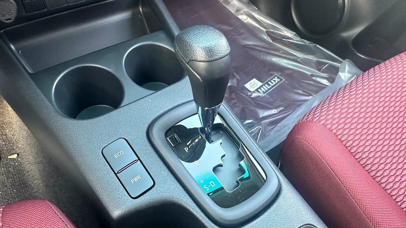 Toyota Hilux  - изображение 5