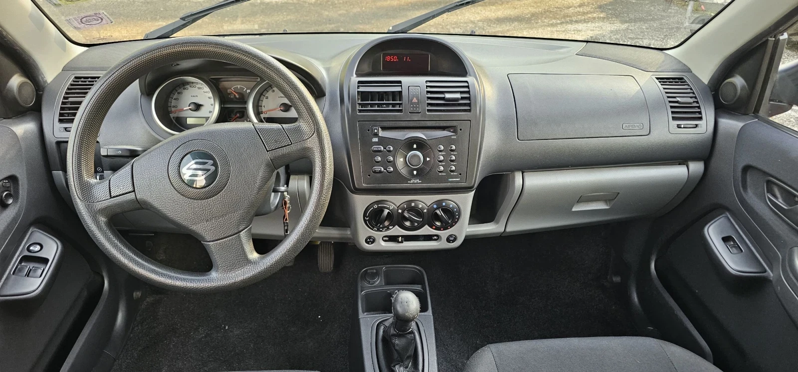 Suzuki Ignis 1.3 i Бензин  , снимка 8 - Автомобили и джипове - 54350384