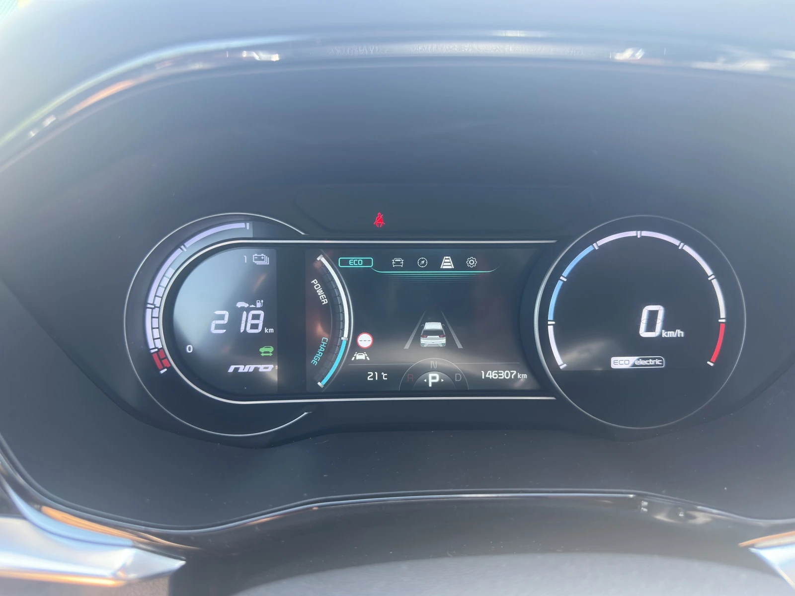 Kia Niro 64KWh/EXECUTIVE LINE/SOH100%/KIACONN/ШИБИДАХ!, снимка 8 - Автомобили и джипове - 54848074